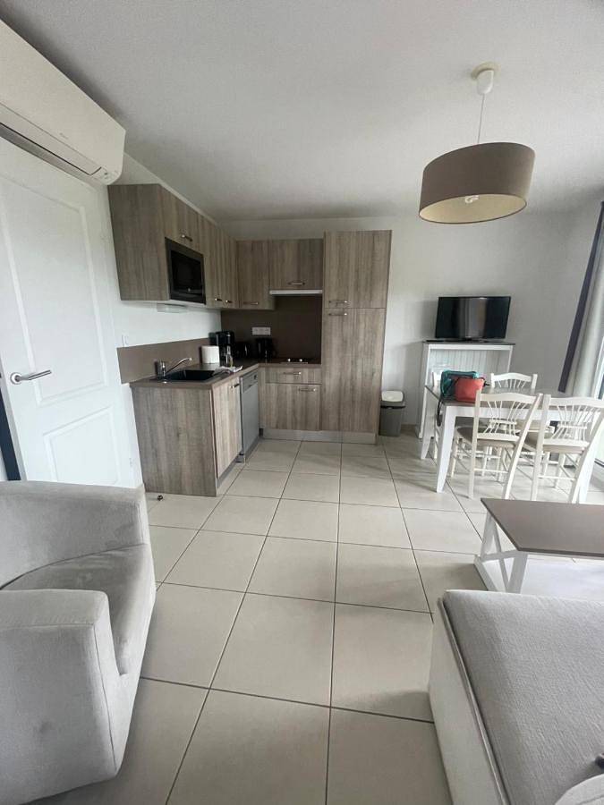 Gîte pour 4 personnes, avec jacuzzi ainsi que terrasse et piscine dans Le Pont du Gard - 4