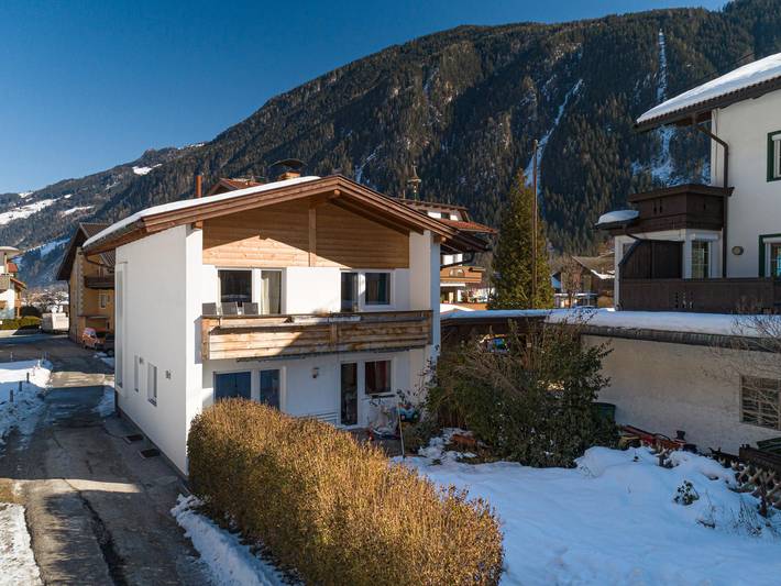 Ferienhaus für 10 Personen, mit Balkon und Terrasse sowie Garten in Mayrhofen