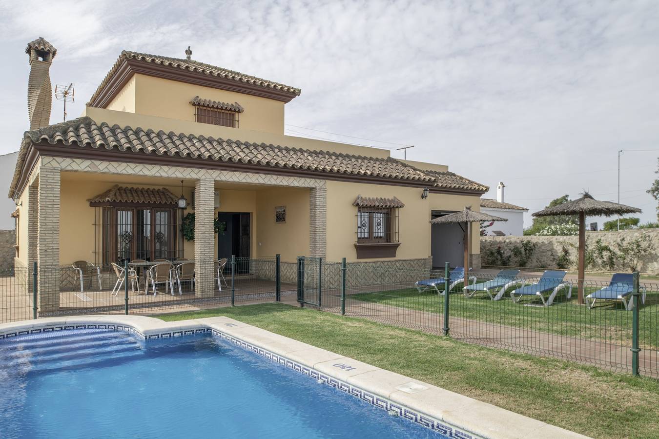 Ferienhaus 'Carmelo Conil 1' mit privatem Pool, privater Terrasse und Wi-Fi in Conil de la Frontera, Costa de la Luz