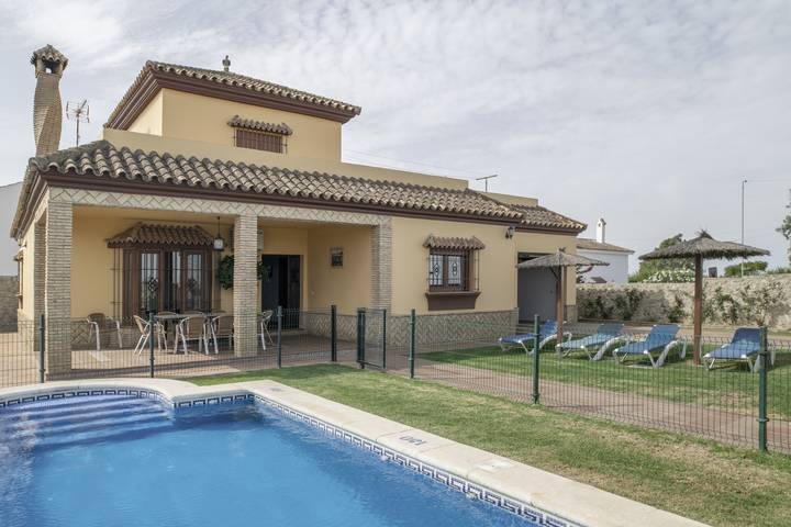 Ferienhaus 'Carmelo Conil 1' mit privatem Pool, privater Terrasse und Wi-Fi in Conil de la Frontera, Costa de la Luz