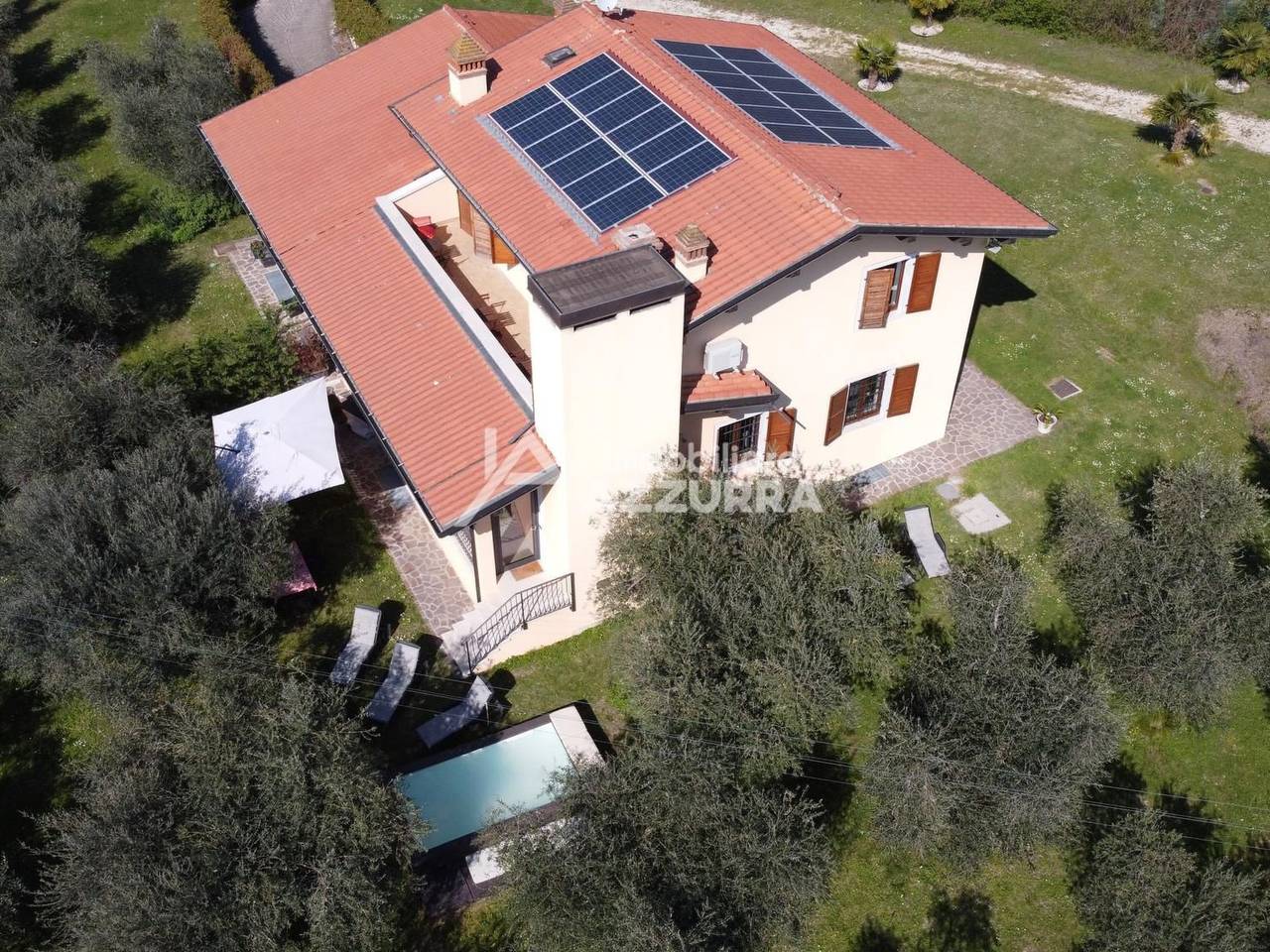 Villa i Roccoli, zwischen Olivenbäumen mit priva in Bardolino, Gardasee-Berge