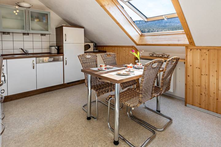 Appartement entier, Appartement "Elfi" avec vue sur les montagnes, terrasse privée et Wi-Fi in Hausen am Tann, Étape 14 de l'Albsteig