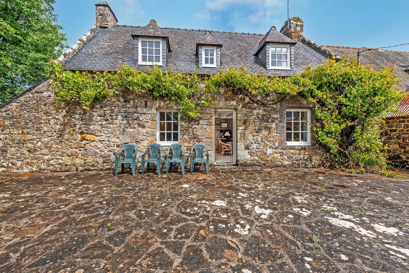 Ferienhaus 'Penn Ar Bed 5kms Des Plages' mit privater Terrasse und eigenem Garten in Crozon, Iroise