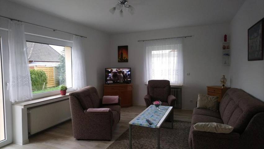 Ferienhaus für 9 Personen, mit Terrasse und Garten sowie Ausblick in Brake - 3