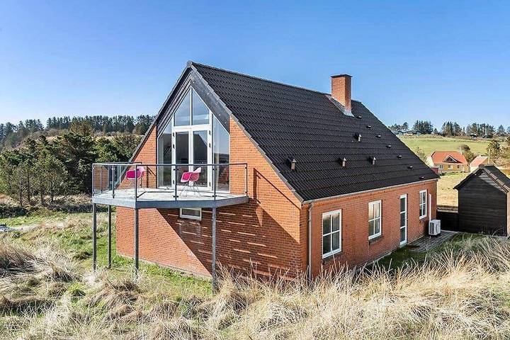 Ferienhaus für 8 Personen, mit Whirlpool und Terrasse