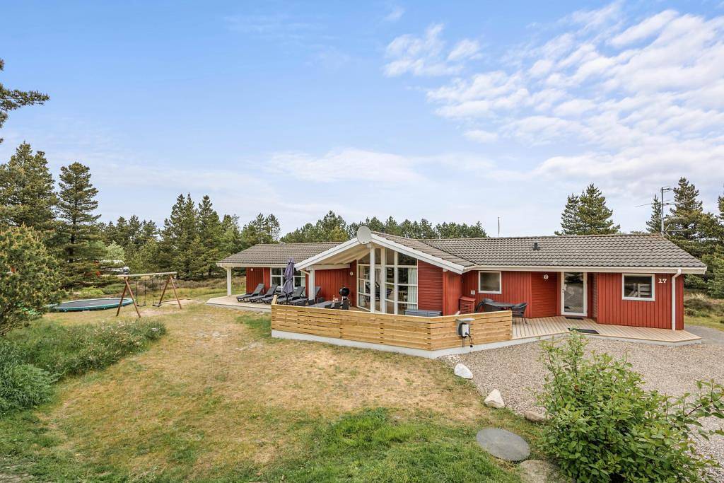 Poolhaus für 10 Personen mit eigenem Wellnessbereich in Sønderstrand, Tagholm