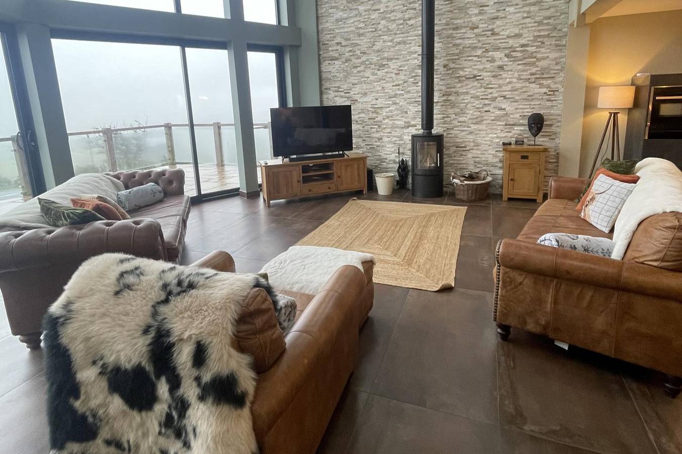 Pendle View Sleeps 8 with Hot Tub in Lancashire