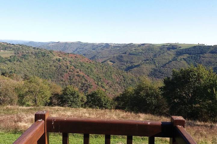 Location de vacances pour 5 personnes, avec piscine ainsi que balcon et jardin à Cassaniouze - 4
