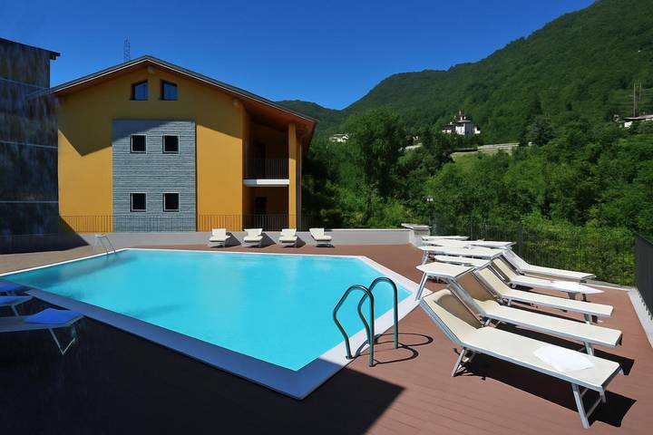 Hütte für 6 Personen, mit Terrasse und Pool sowie Seeblick am Comer See - 2