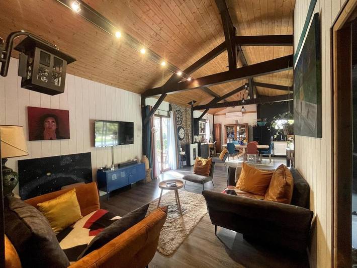 Location de vacances pour 4 personnes, avec piscine ainsi que vue et jardin à Pissos - 2