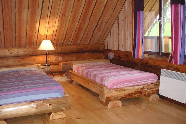 Chalet pour 5 personnes, avec piscine ainsi que balcon et sauna, animaux acceptés dans l' Aube - 3