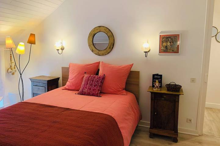 Gîte pour 6 personnes, avec jardin à Commarin - 4