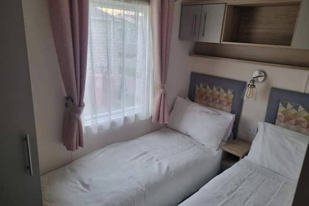 Static Caravan next to the Beach & Nature Reserve in Felixstowe, Suffolk