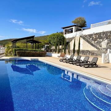 Villa for 11 People in Barrio Los Menores, Adeje, Photo 2
