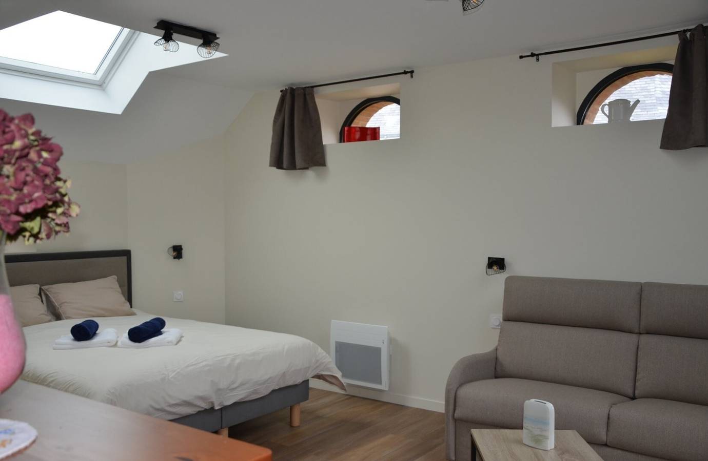 Chambre d’hôtes « Le Pin au Haras » avec Wi-Fi in Montreuil-sur-Maine, Région de Segré