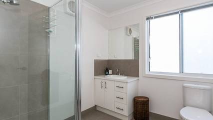 Holiday Home for 8 People in Anglesea, Surf Coast Shire, Photo 2