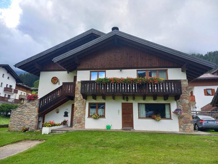 Appartamento per 4 persone, con Balcone e Terrazza nonché Giardino e Panorama a Padola
