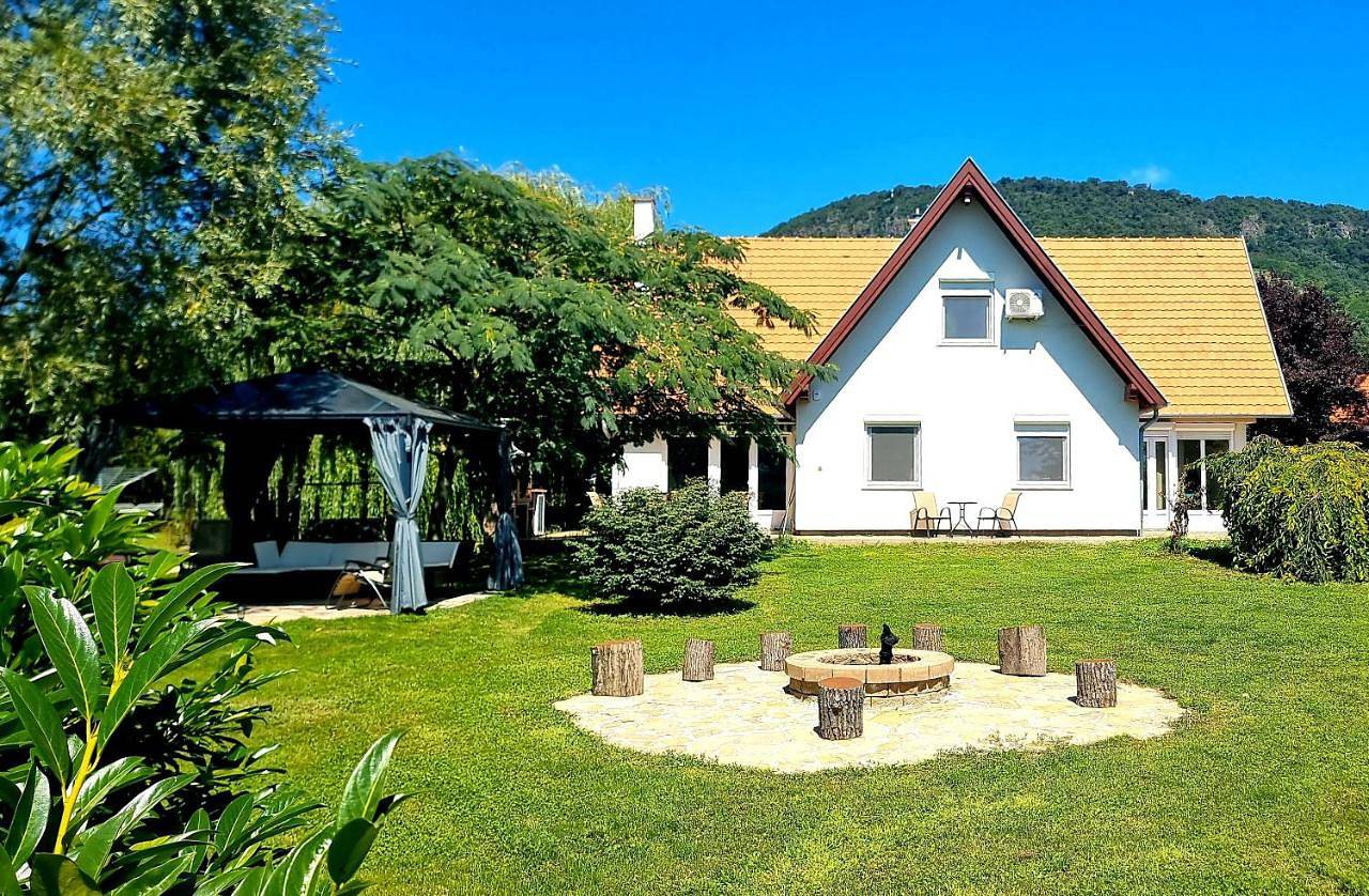 Villa Prima Wellness Badacsony in Badacsonytomaj, Balaton Region