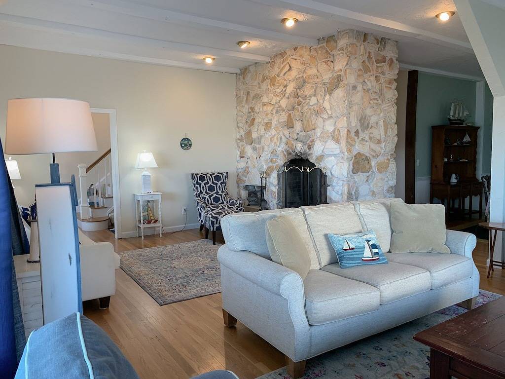 Um 1870 Oceanfront Home in Brant Rock - herrliche Aussicht auf den Ozean in Marshfield, Massachusetts