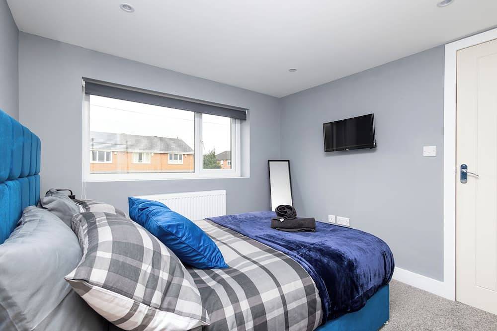 3 Bed 3.5 Bath | Parking | Wifi | En-suite's | Self Checkin | Bluetooth Speakers in Wakefield, West Yorkshire