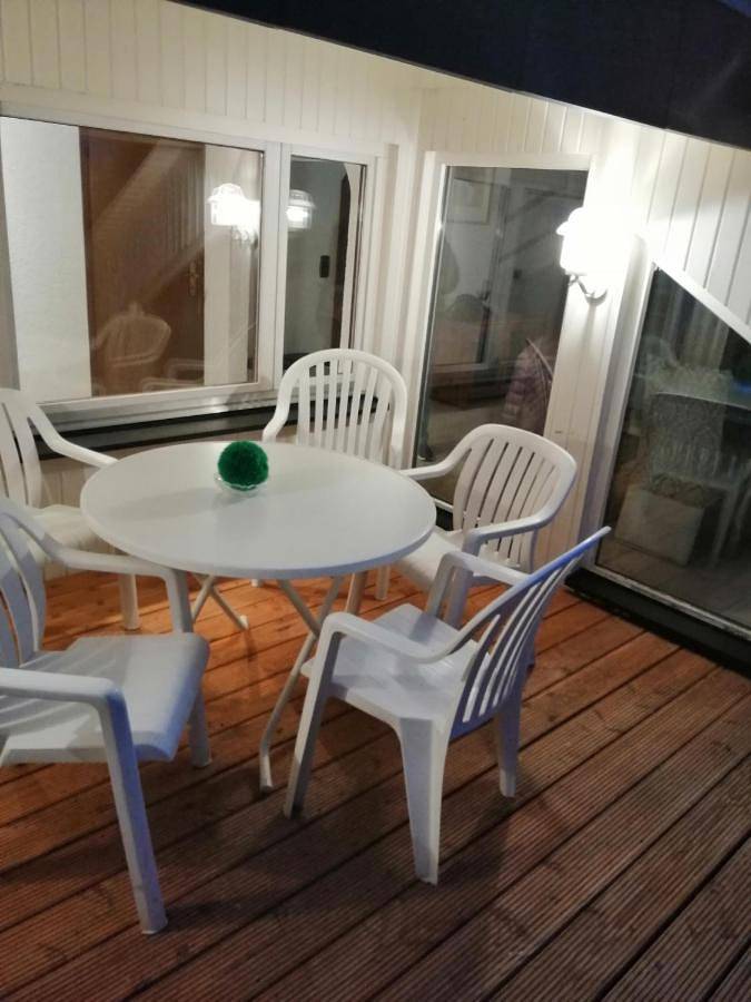 Ferienwohnung für 6 Personen, mit Balkon und Terrasse sowie Garten und Ausblick in Küssaberg - 2