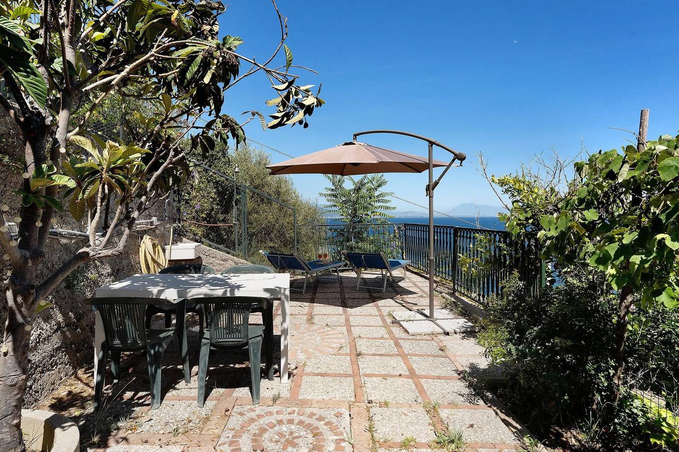 Hel lägenhet, Apartment 'Green Amalfi Coast' with Sea View, Wi-Fi and Air Conditioning in Maiori, Amalfikusten
