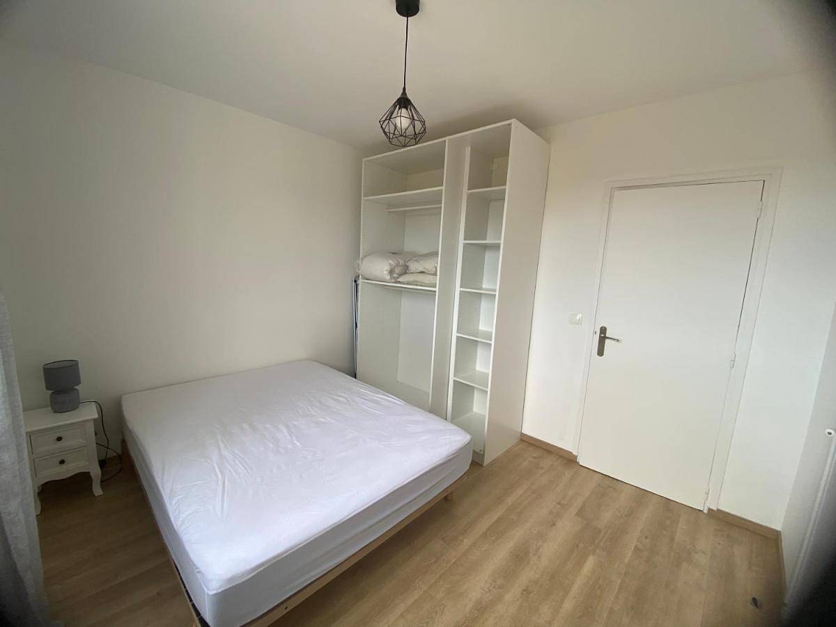 Appartement entier, Bel appartement 2 chambres, proche centre ville - parking in Vals-près-le-Puy, Haute-Loire