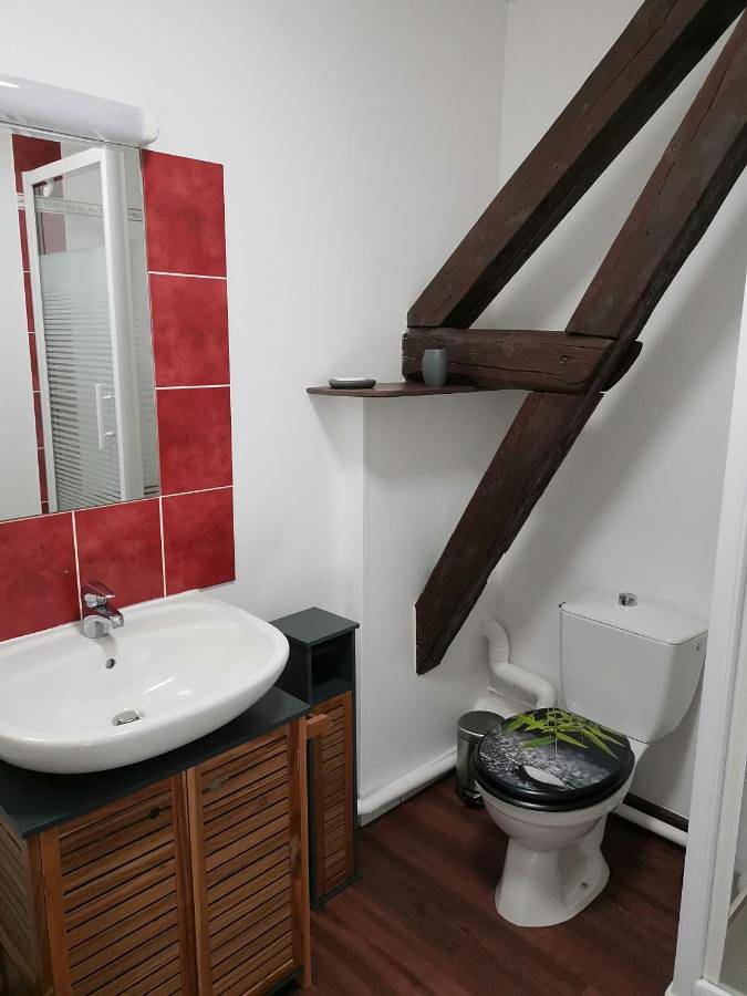 Gîte pour 4 personnes, avec jardin ainsi que terrasse et vue, adapté aux familles à Sainte-Marie-au-Bosc - 2