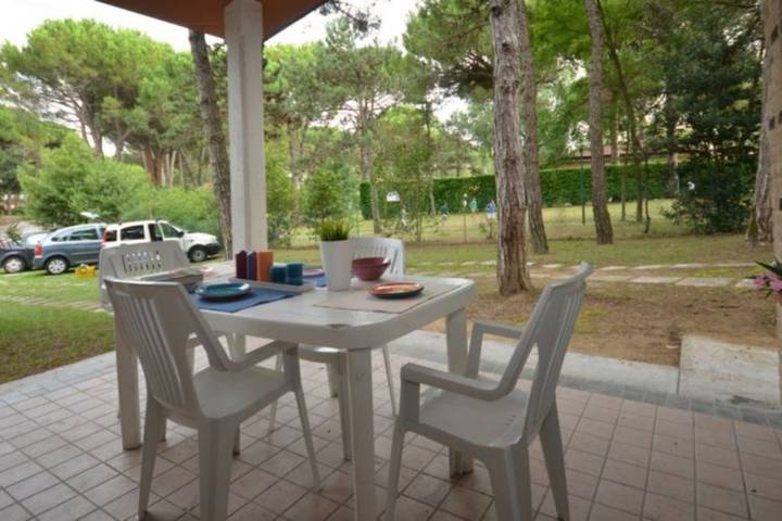 Ferienwohnung für 8 Personen, mit Garten in Lignano Pineta