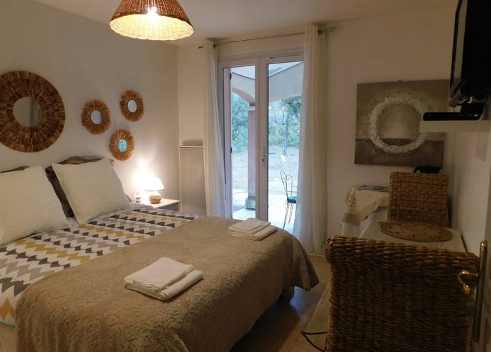 Chambre d’hôte pour 2 personnes, avec piscine et jardin, animaux acceptés dans Parc naturel régional du Verdon - 3