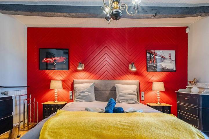Location de vacances pour 8 personnes, avec jardin à Valprionde - 2