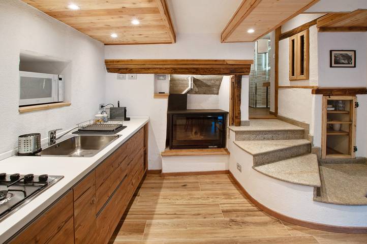 Apartamento inteiro, Apartamento de férias 'Sweet Somma Mountain Lodge 1' com vista para a montanha e jardim in San Giacomo Filippo, Valtellina