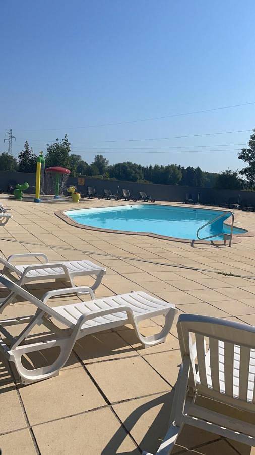 Location de vacances pour 5 personnes, avec vue ainsi que piscine et jardin à Boofzheim - 3