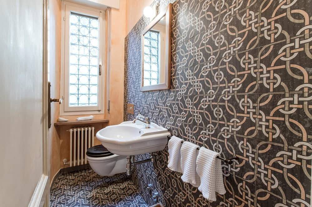 Villa Ondina - Wunderbare Villa mit Privatstrand und großem Garten in Salò, Gardasee-Berge