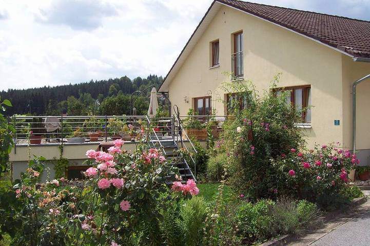 Ferienwohnung für 6 Personen, mit Garten