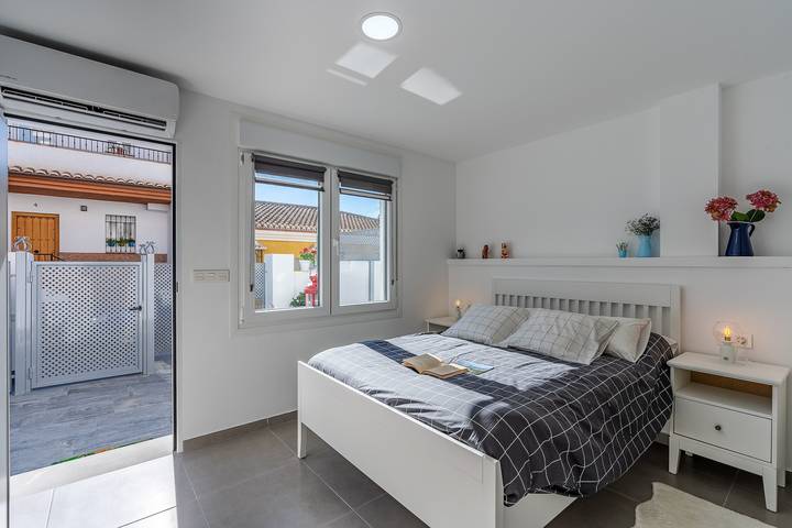 Entire apartment, Loft A'ca La Puri en Melegís with Private Terrace, Wi-Fi, and Air Conditioning in Melegís, El Valle