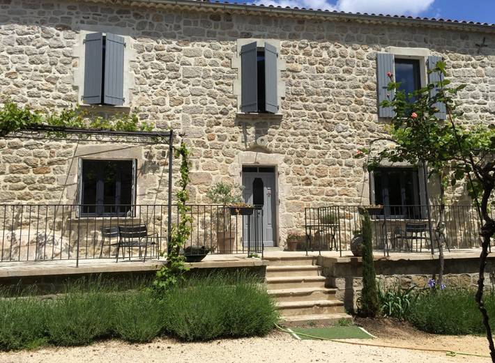 Gîte pour 14 personnes, avec jardin ainsi que terrasse et piscine à Sanilhac - 2