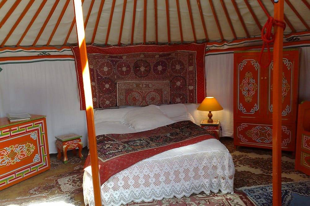 Unusual accommodation in the Creuse Mongolian yurt in Vallière, Parc Naturel Régional de Millevaches en Limousin