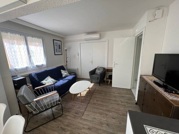 Gîte pour 4 personnes, avec piscine et terrasse dans Plage Lydia - 2