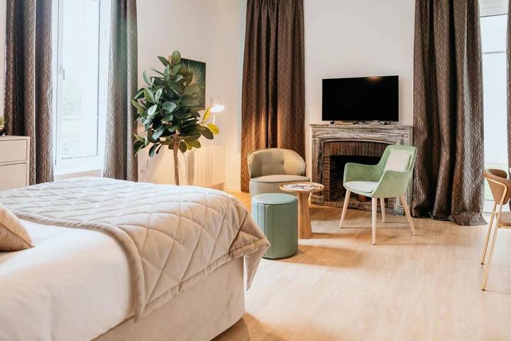 Appart’hôtel pour 2 personnes, avec Terrasse et Jardin ainsi que Piscine et Sauna