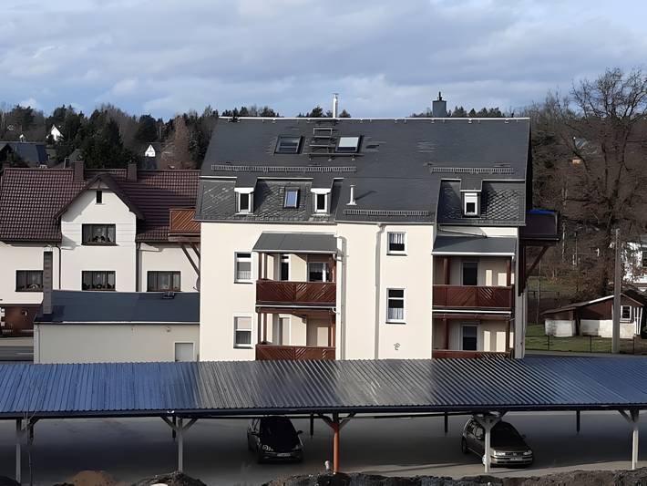 Appartement entier, Appartement en duplex avec balcon, jardin commun, Wi-Fi, aire de jeux et grand jardin in Oelsnitz (Monts-Métallifères), Monts Métallifères