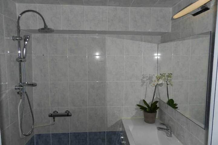 Location de vacances pour 4 personnes, avec balcon et jacuzzi à Saint-André-de-Vézines - 3