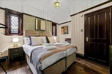 Cottage for 24 People in Boscombe, Bournemouth, Photo 3