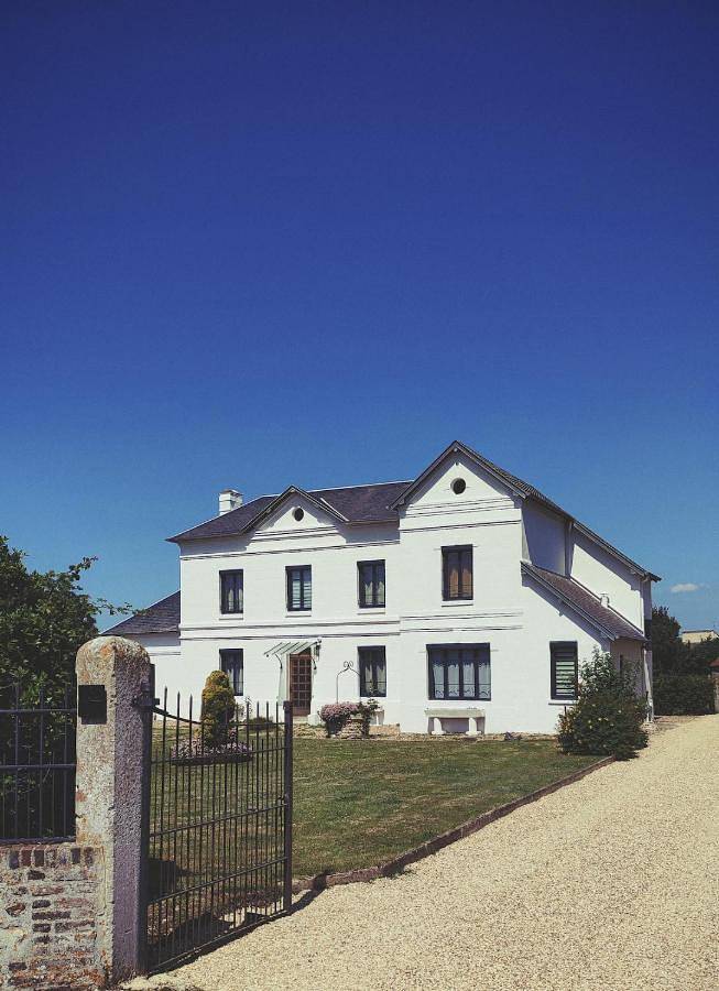 Gîte pour 2 personnes, avec jardin et terrasse à Conteville