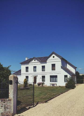 Gîte pour 2 personnes, avec jardin et terrasse à Conteville