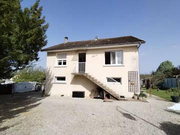 Gîte pour 6 personnes, avec jardin à Beauregard-de-Terrasson