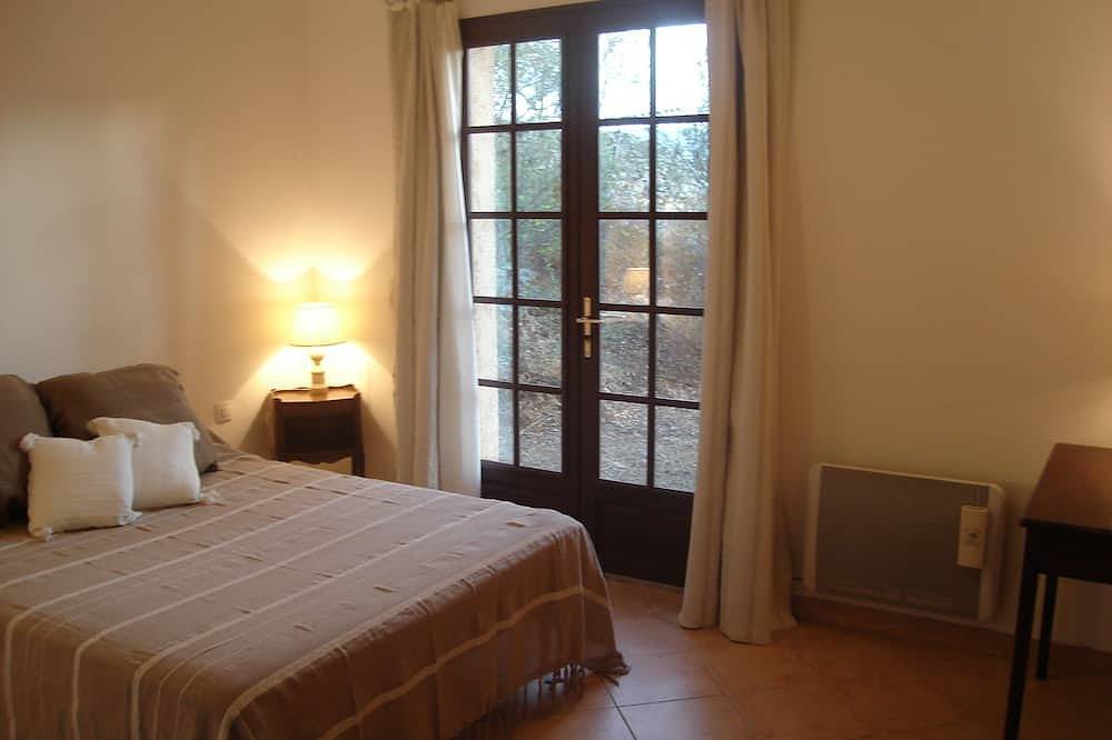 Freistehendes Haus auf dem Land 9 km vom Meer entfernt in Speloncato, Calvi und Umgebung
