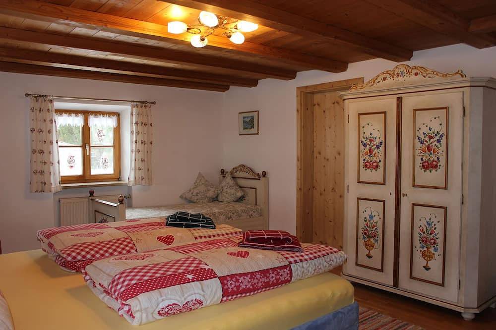Ganze Wohnung, Ferienwohnung - Haus Andrea Gästezimmer und Ferienwohnung in Bayrischzell, Spitzingsee