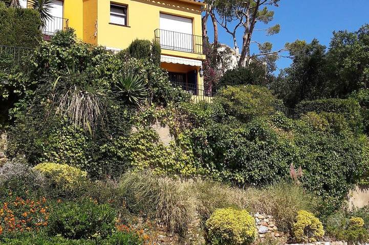 Ferienhaus für 8 Personen, mit Garten und Pool