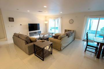 Vacation House for 9 Guests in Paradise (Las Vegas), Nevada, Picture 3